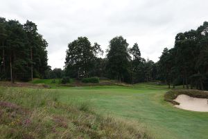 St Georges Hill 10th Approach